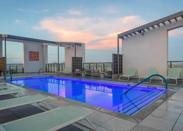 Boulevard Modern Highrise Stu Sky Pool Parking Gym 11 Apartment *