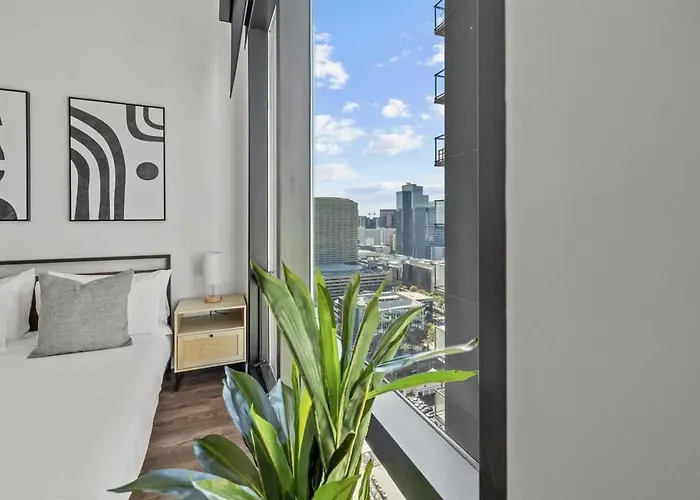 Boulevard Modern Highrise Stu Sky Pool Parking Gym 11 Apartment *