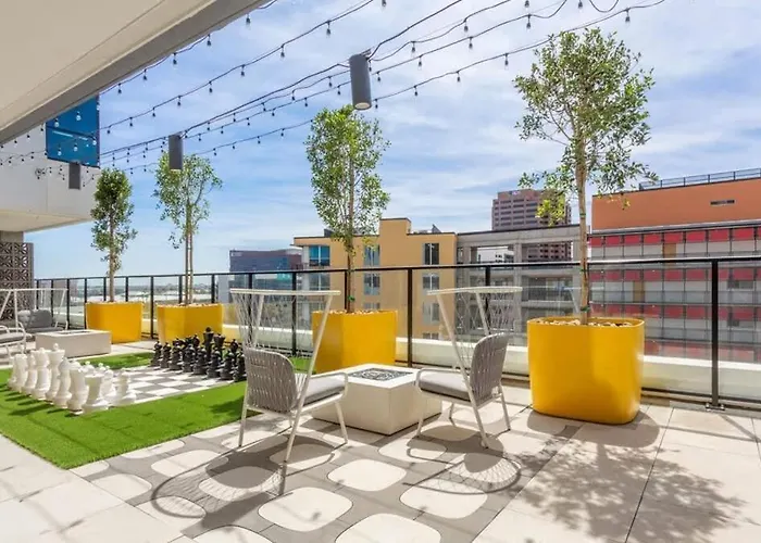 Apartment Boulevard Modern Highrise Stu Sky Pool Parking Gym 11
